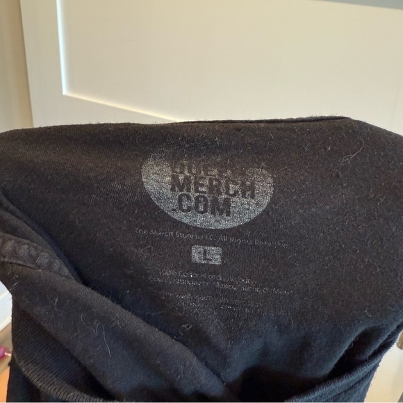 Black Medium T-Shirt with Trixie Graphic - Picture 5 of 5